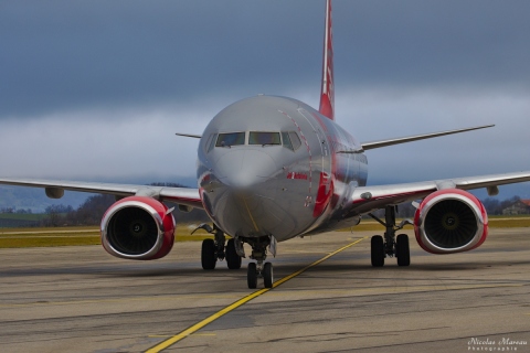 Jet2Holidays - Boeing 757  -G-LSAD