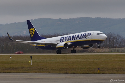 Ryanair -  EI-DPT -  Boeing 737