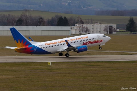Jet2Holidays - G-GDFL - Boeing 737-300