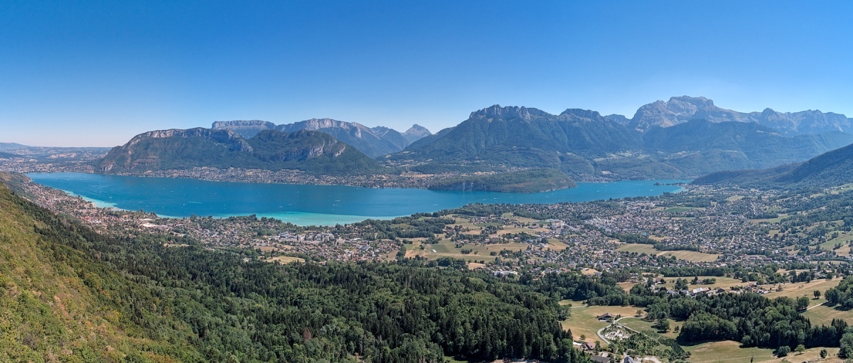 Panorama Lac d'Annecy avec le Mont Veyrier - Haute-Savoie