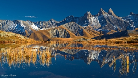 Les Aiguilles d'Arves et le Lac Guichard